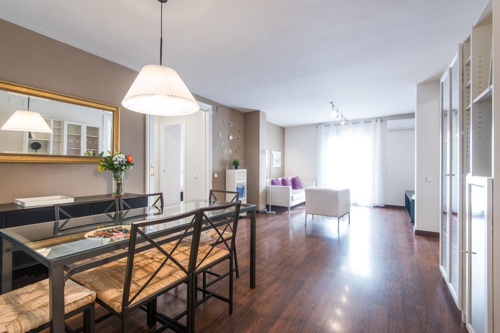 Be Barcelona Eixample Urquinaona II Apartment ภายนอก รูปภาพ